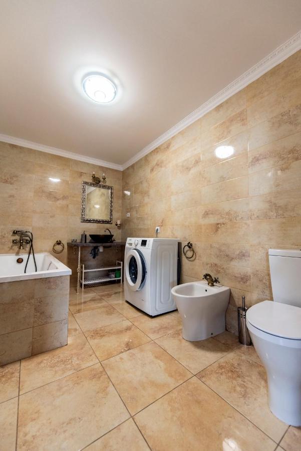 Enygma Penthouse Apartment Брашов Екстериор снимка