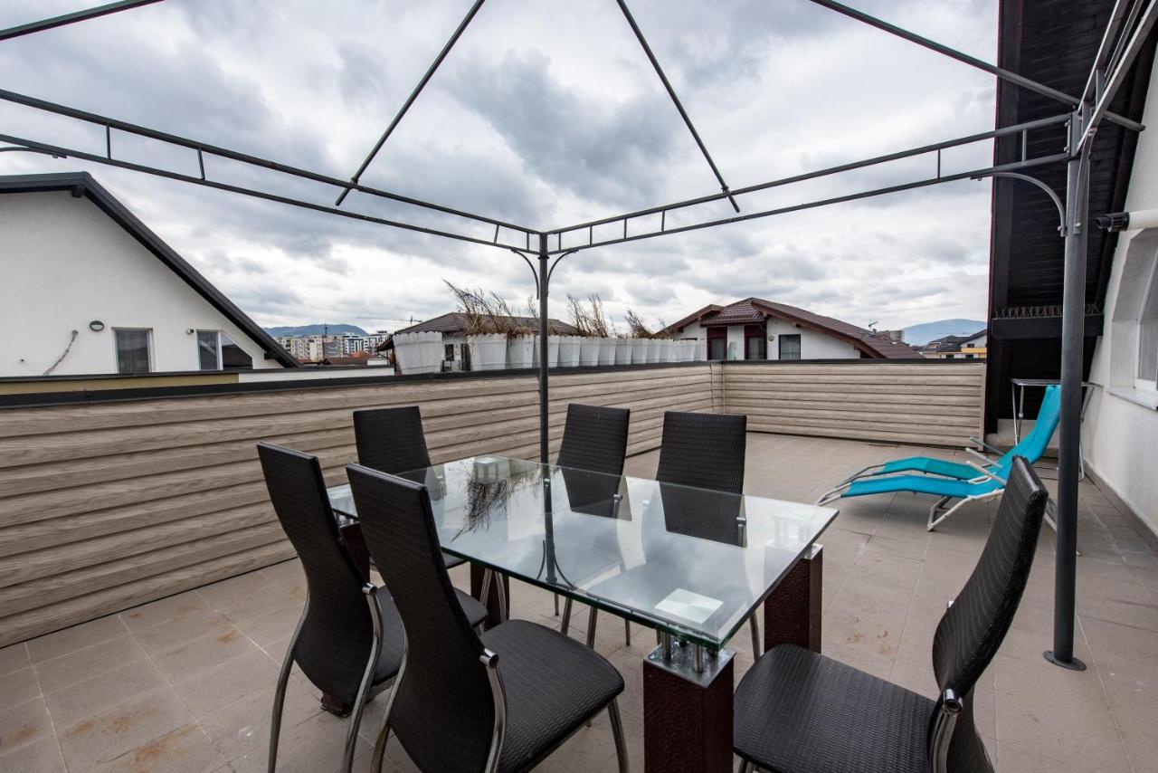Enygma Penthouse Apartment Брашов Екстериор снимка